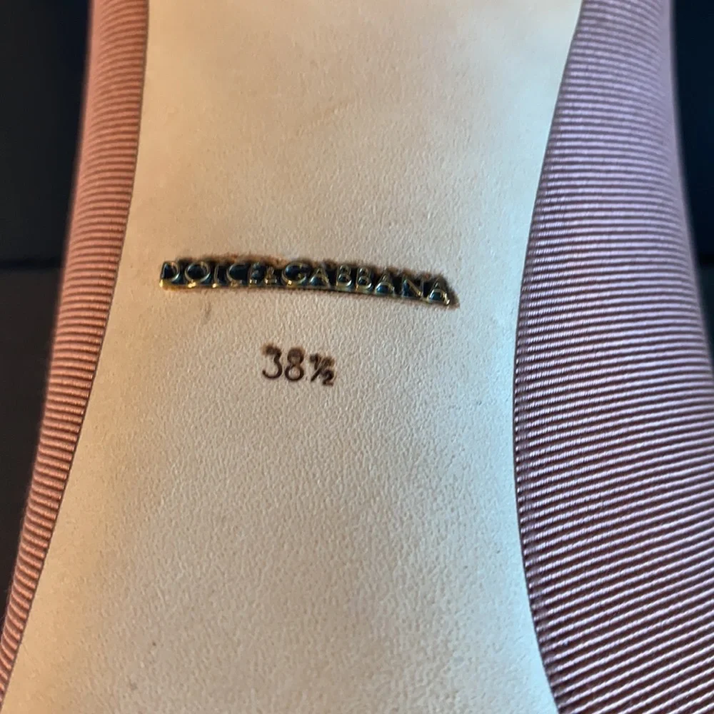 💢SOLD💢Dolce & Gabbana Embroidered Je T’aime Maman Pumps size 38.5 - Picture 6 of 11